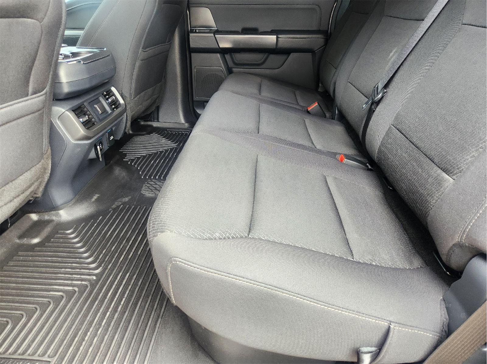 Used 2024 Ford F150 XLT w/ XLT Black Appearance Package RWD image 30