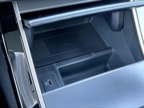 New 2026 Land Rover Range Rover Velar S image 21