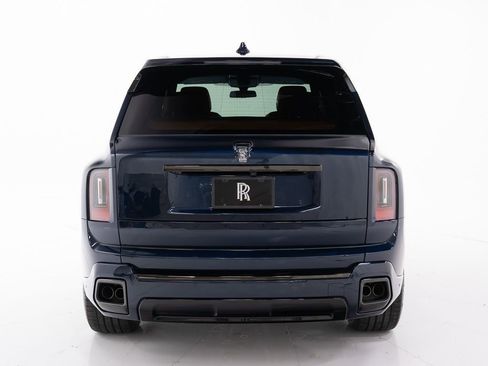 New 2026 Rolls-Royce Cullinan Black Badge image 4