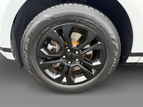 Used 2020 Land Rover Range Rover Evoque S image 9