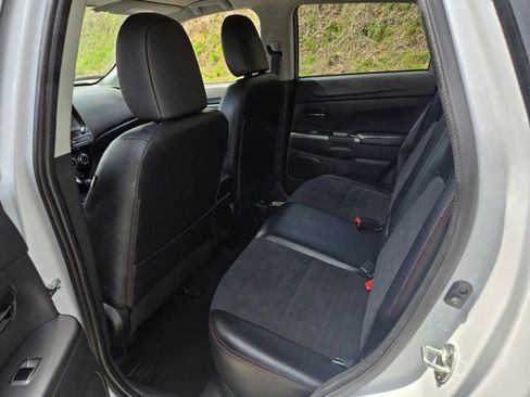 Used 2025 Mitsubishi Outlander Sport AWD image 10