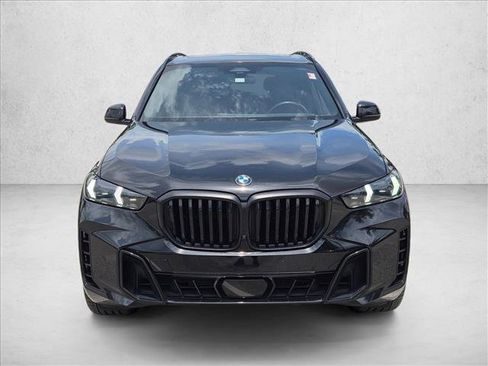 Used 2024 BMW X5 sDrive40i w/ M Sport Package RWD image 2