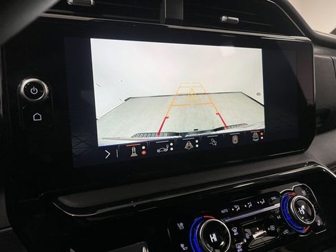 Used 2025 GMC Sierra 3500 AT4 w/ AT4 Premium Plus Package image 41