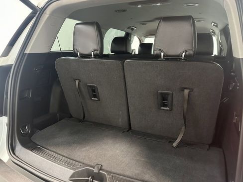 Used 2021 GMC Acadia SLT image 17