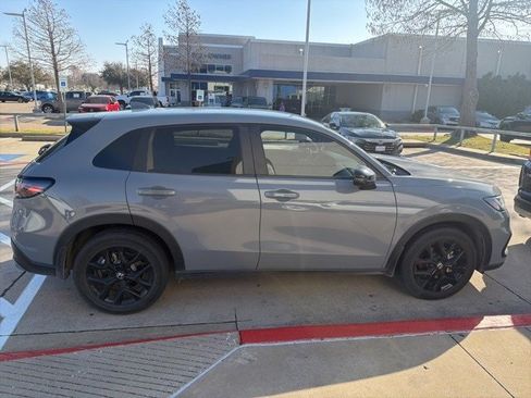 Used 2024 Honda HR-V Sport image 4