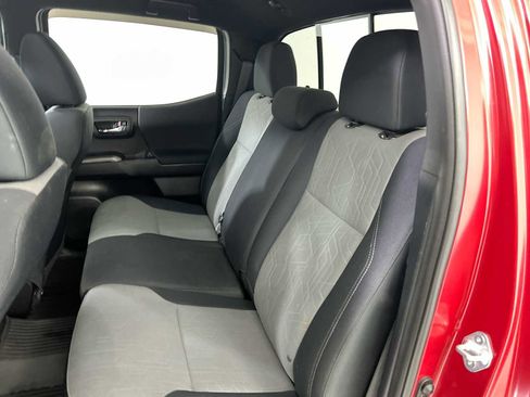 Used 2021 Toyota Tacoma TRD Off-Road image 23