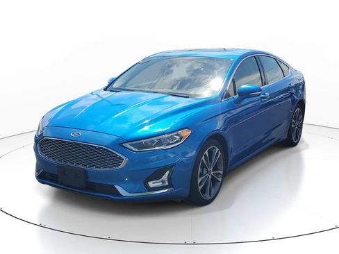 Used 2020 Ford Fusion Titanium AWD/4WD image 2