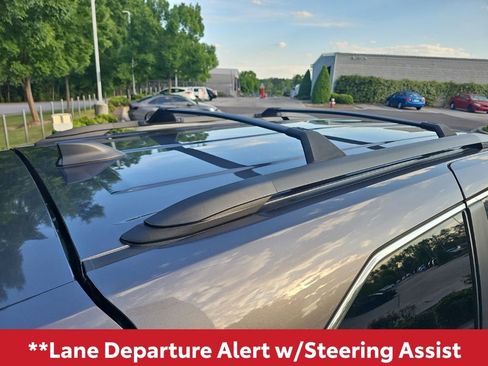 Used 2023 Toyota Sienna XLE FWD image 11