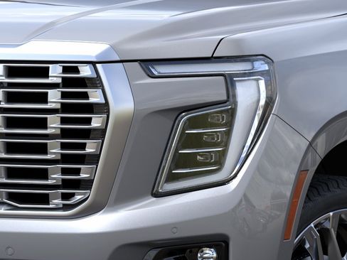 New 2026 GMC Yukon XL Denali w/ Denali Reserve Package AWD/4WD image 11