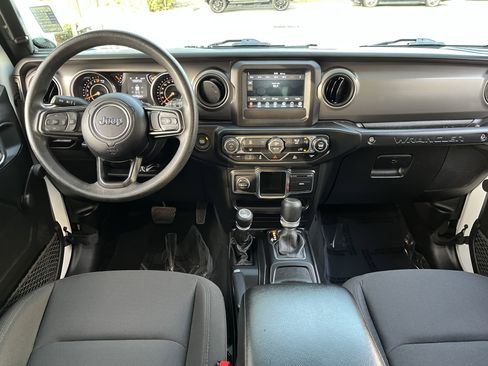 Used 2022 Jeep Wrangler Unlimited Sport image 13