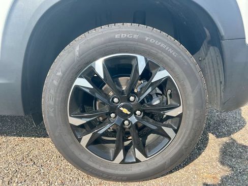 Used 2023 Chevrolet TrailBlazer LT w/ Convenience Package AWD/4WD image 20