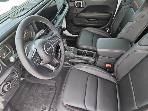 New 2026 Jeep Gladiator Rubicon AWD/4WD image 15