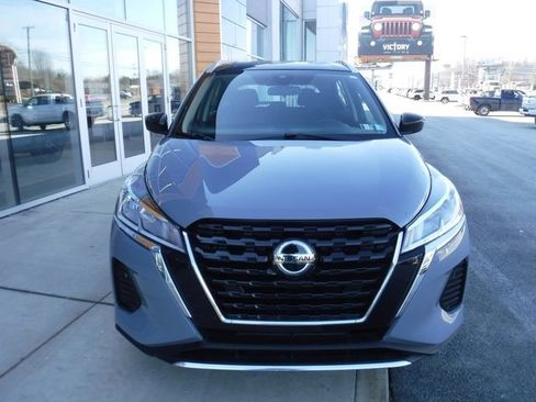 Used 2021 Nissan Kicks SV image 5