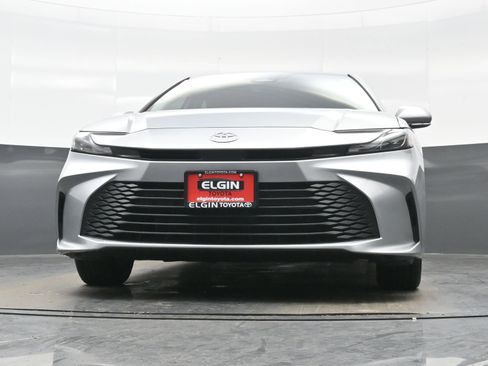 Used 2025 Toyota Camry LE image 26