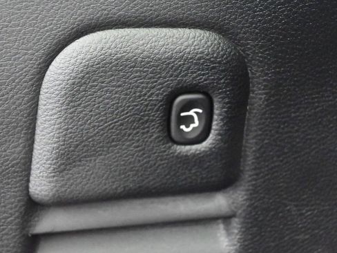 Used 2019 Jeep Grand Cherokee Altitude image 30