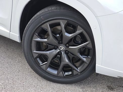 New 2026 Lexus TX 500h AWD image 10