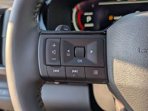 New 2026 Nissan Pathfinder SL FWD image 15