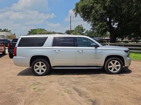 Used 2016 Chevrolet Suburban LTZ RWD image 40