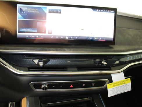 New 2026 BMW X5 xDrive50e w/ Executive Package image 27