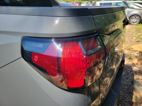 Used 2025 Hyundai Santa Cruz SE image 4