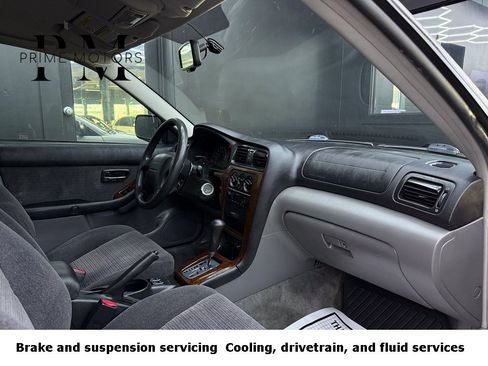 Used 2003 Subaru Outback Wagon image 27