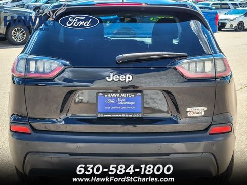 Used 2019 Jeep Cherokee Latitude Plus w/ Cold Weather Group FWD image 5
