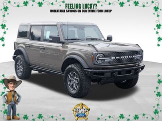 New 2025 Ford Bronco Badlands video 1