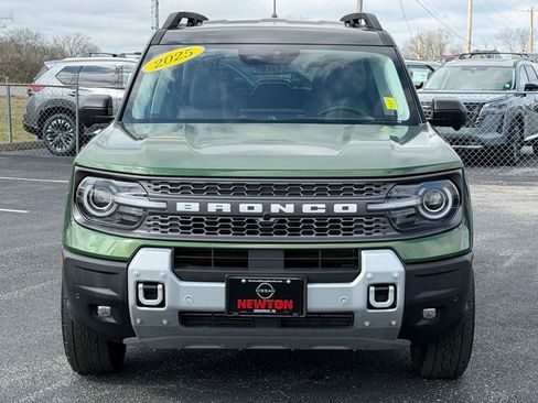 Used 2025 Ford Bronco Sport Badlands image 11