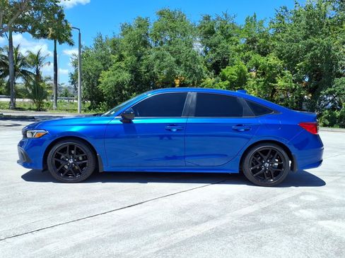 Used 2023 Honda Civic Sport image 4