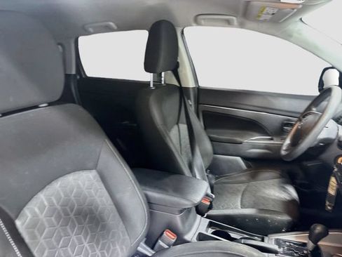 Used 2020 Mitsubishi Outlander Sport ES FWD image 19