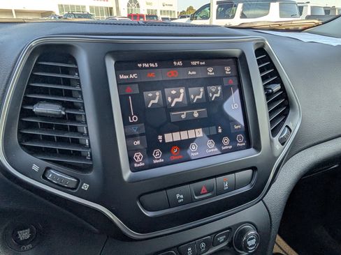Used 2021 Jeep Cherokee Latitude Lux w/ Sun & Sound Group FWD image 15