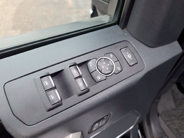 Used 2022 Ford F250 Lariat w/ Lariat Ultimate Package AWD/4WD image 16