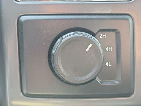Used 2019 Ford F150 XLT w/ Equipment Group 302A Luxury AWD/4WD image 18