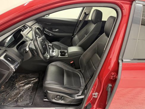 Used 2019 Jaguar E-PACE R-Dynamic S image 33