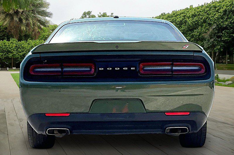 Used 2019 Dodge Challenger SXT AWD/4WD image 3