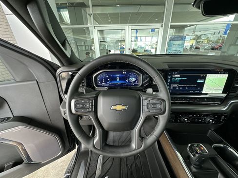 Certified 2023 Chevrolet Silverado 1500 High Country w/ High Country Premium Package AWD/4WD image 12