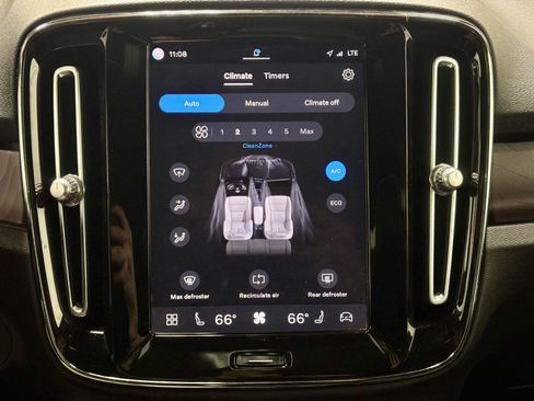 Used 2023 Volvo XC40 Recharge Plus w/ Protection Package Premier AWD/4WD image 33