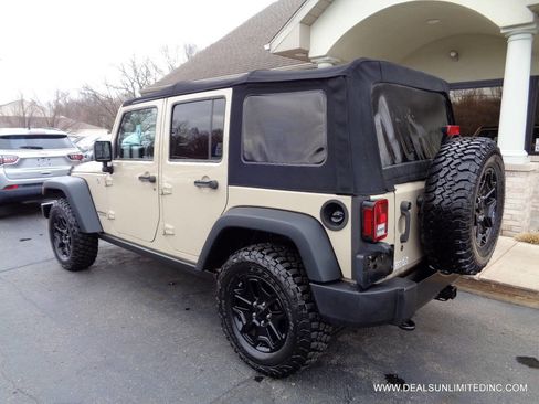 Used 2016 Jeep Wrangler Unlimited Sport image 4