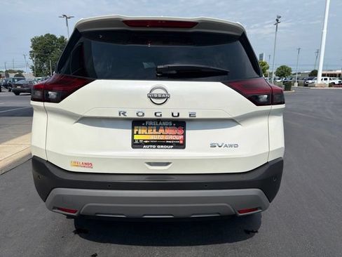 Used 2023 Nissan Rogue SV AWD/4WD image 6