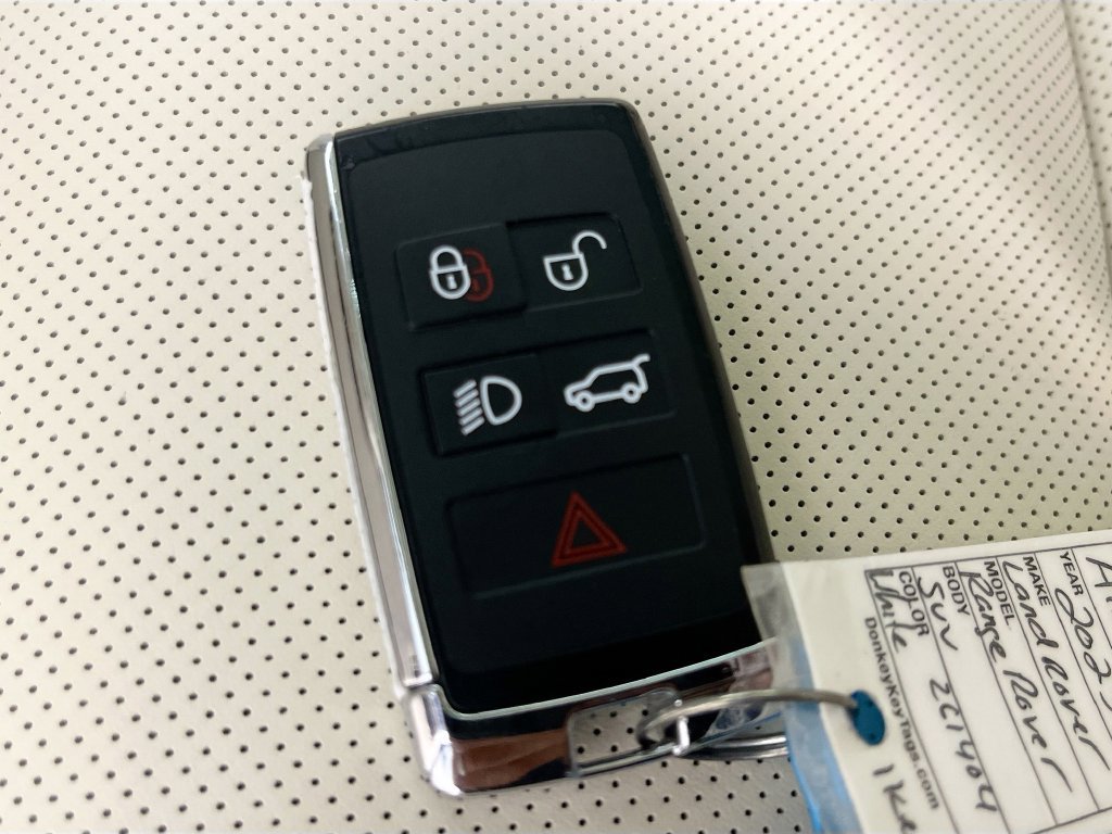 Used 2025 Land Rover Range Rover Autobiography AWD/4WD image 21