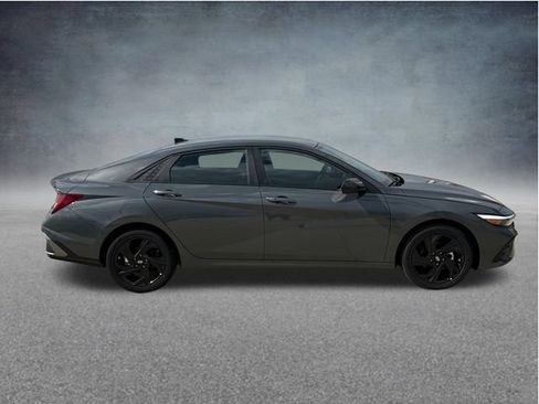 New 2026 Hyundai Elantra SEL FWD image 11