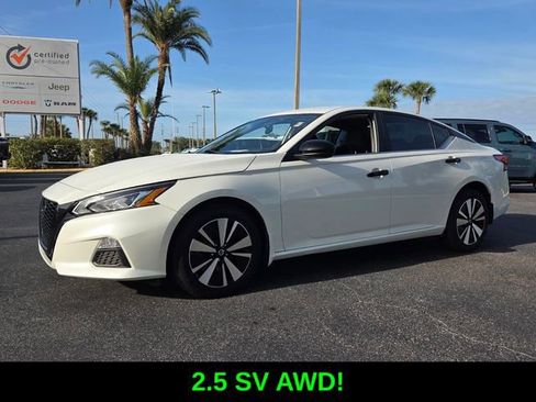Used 2022 Nissan Altima 2.5 SV image 3