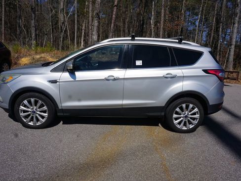 Used 2017 Ford Escape Titanium image 17