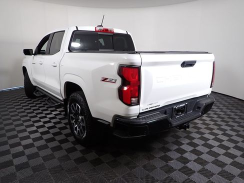 Used 2024 Chevrolet Colorado Z71 w/ Z71 Convenience Package 2 AWD/4WD image 14