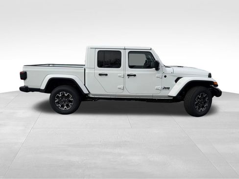New 2026 Jeep Gladiator Sport image 9
