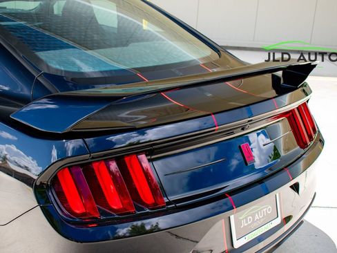 Used 2019 Ford Mustang Shelby GT350R w/ GT350R Equipment Group 920A RWD image 37
