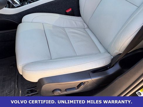 Certified 2023 Volvo XC40 B5 Plus w/ Protection Package Premier AWD/4WD image 28