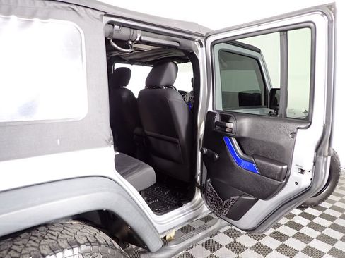Used 2016 Jeep Wrangler Unlimited Sport AWD/4WD image 28