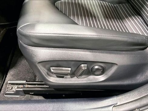 Used 2024 Toyota Camry SE FWD image 19