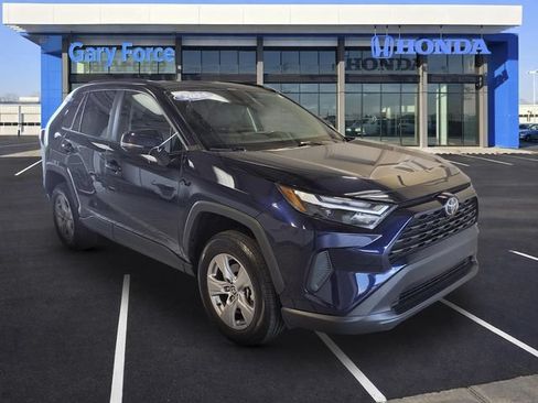 Used 2025 Toyota RAV4 XLE AWD/4WD image 1